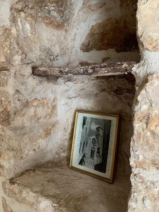 Fiori Catene Tra Le Torri Конверсано Экстерьер фото